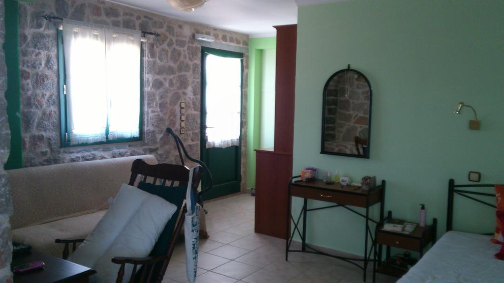 To Asteri Apartman Avgónima Kültér fotó