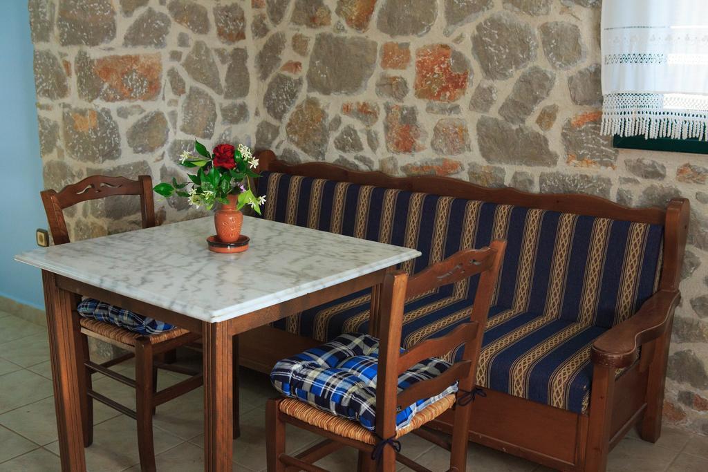 To Asteri Apartman Avgónima Kültér fotó
