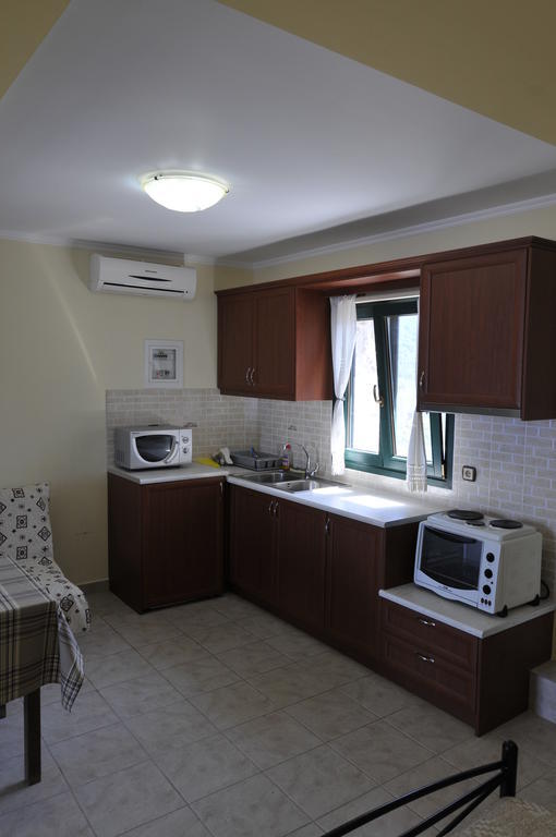 To Asteri Apartman Avgónima Kültér fotó