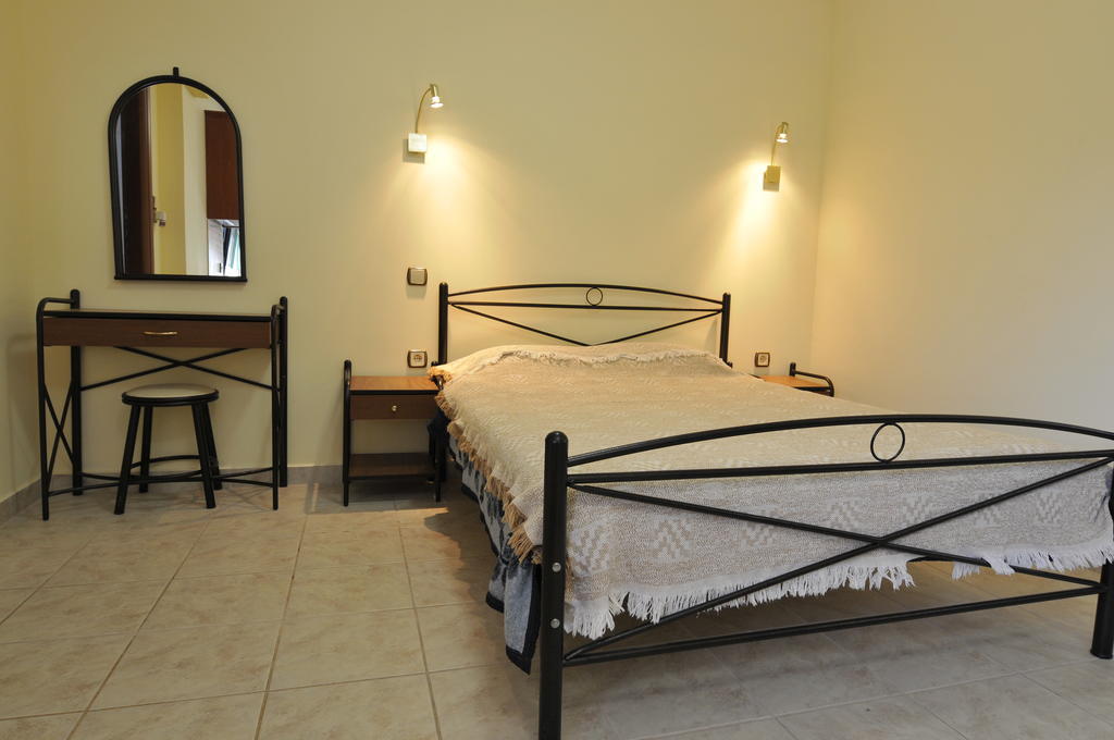 To Asteri Apartman Avgónima Kültér fotó