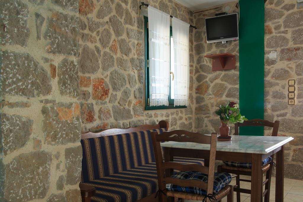 To Asteri Apartman Avgónima Kültér fotó
