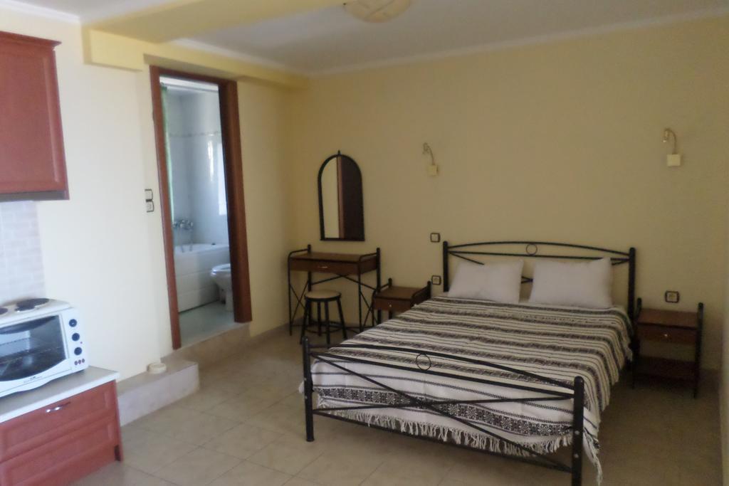 To Asteri Apartman Avgónima Kültér fotó