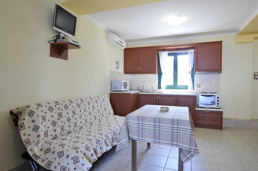 To Asteri Apartman Avgónima Kültér fotó